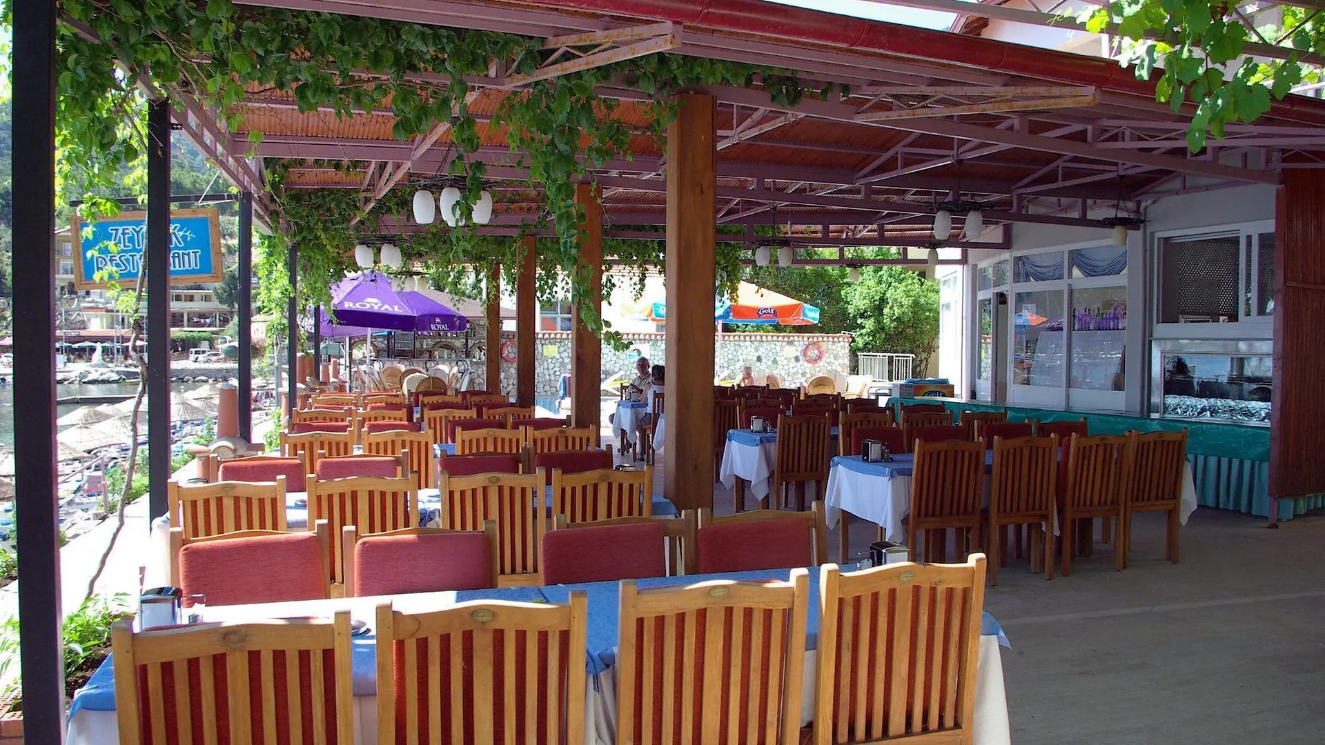 Zeybek Hotel Turunc